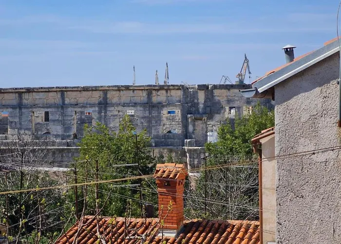 Bijonda Near Arena * Pula